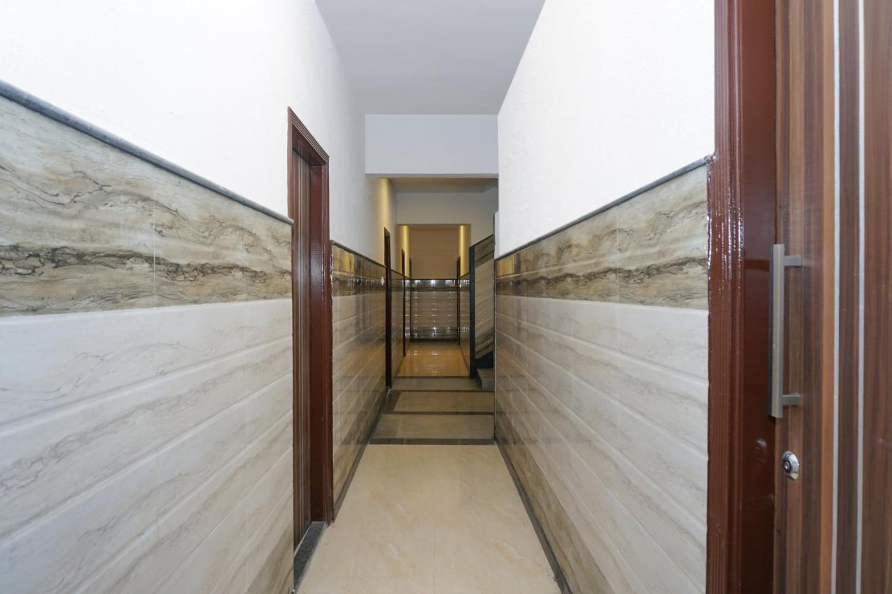 Oyo Flagship 74392 Hotel Mahesh Residency Хидерабад Екстериор снимка