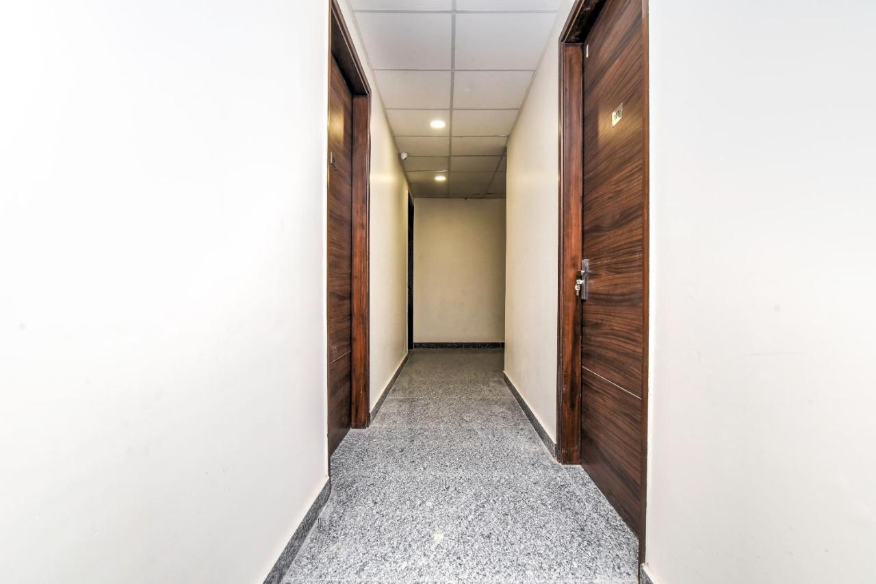 Oyo Flagship 74392 Hotel Mahesh Residency Хидерабад Екстериор снимка