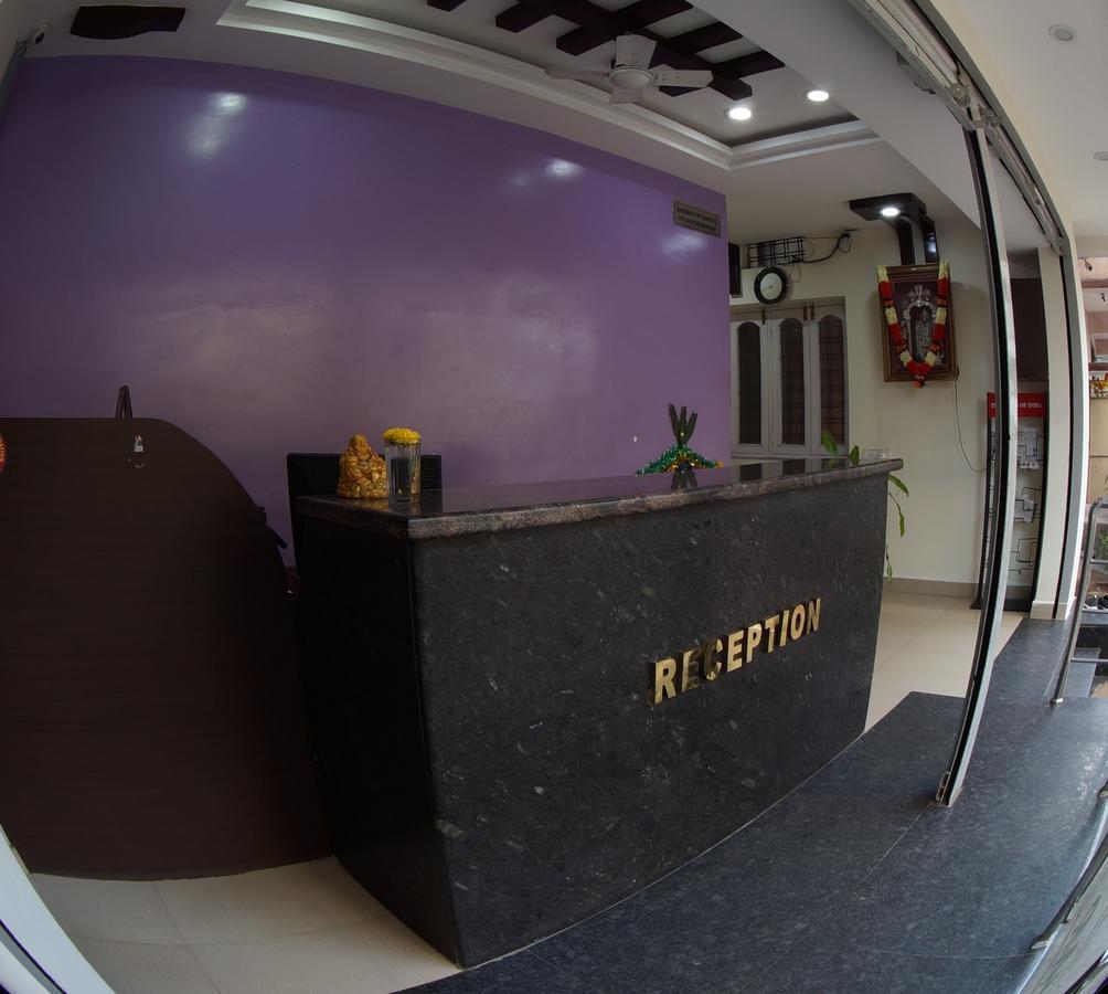 Oyo Flagship 74392 Hotel Mahesh Residency Хидерабад Екстериор снимка